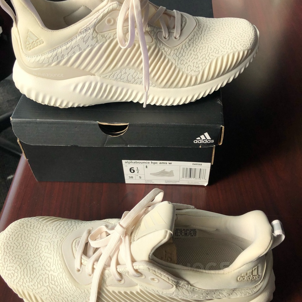 Adidas Alphabounce